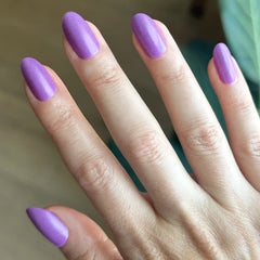 Petal Shimmer - Press-On | Medium | Oval