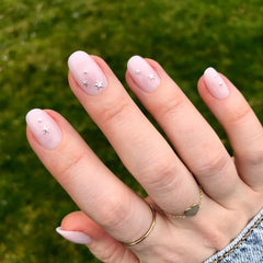 Soft Silver Foil Stars - Press-On | Short | Round